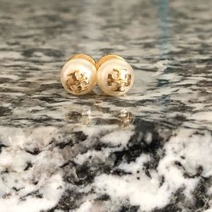 Tory burch pearl stud earrings